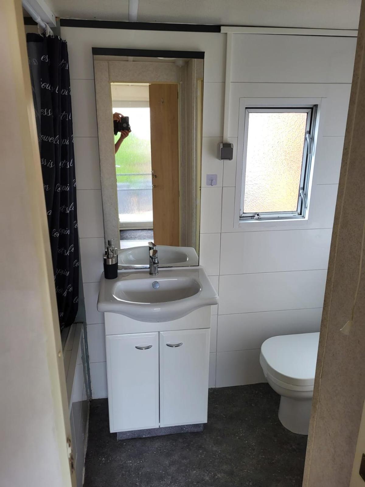 Chalet 14 Met Airco Familiecamping De Tien Heugten Schoonloo Drenthe エクステリア 写真